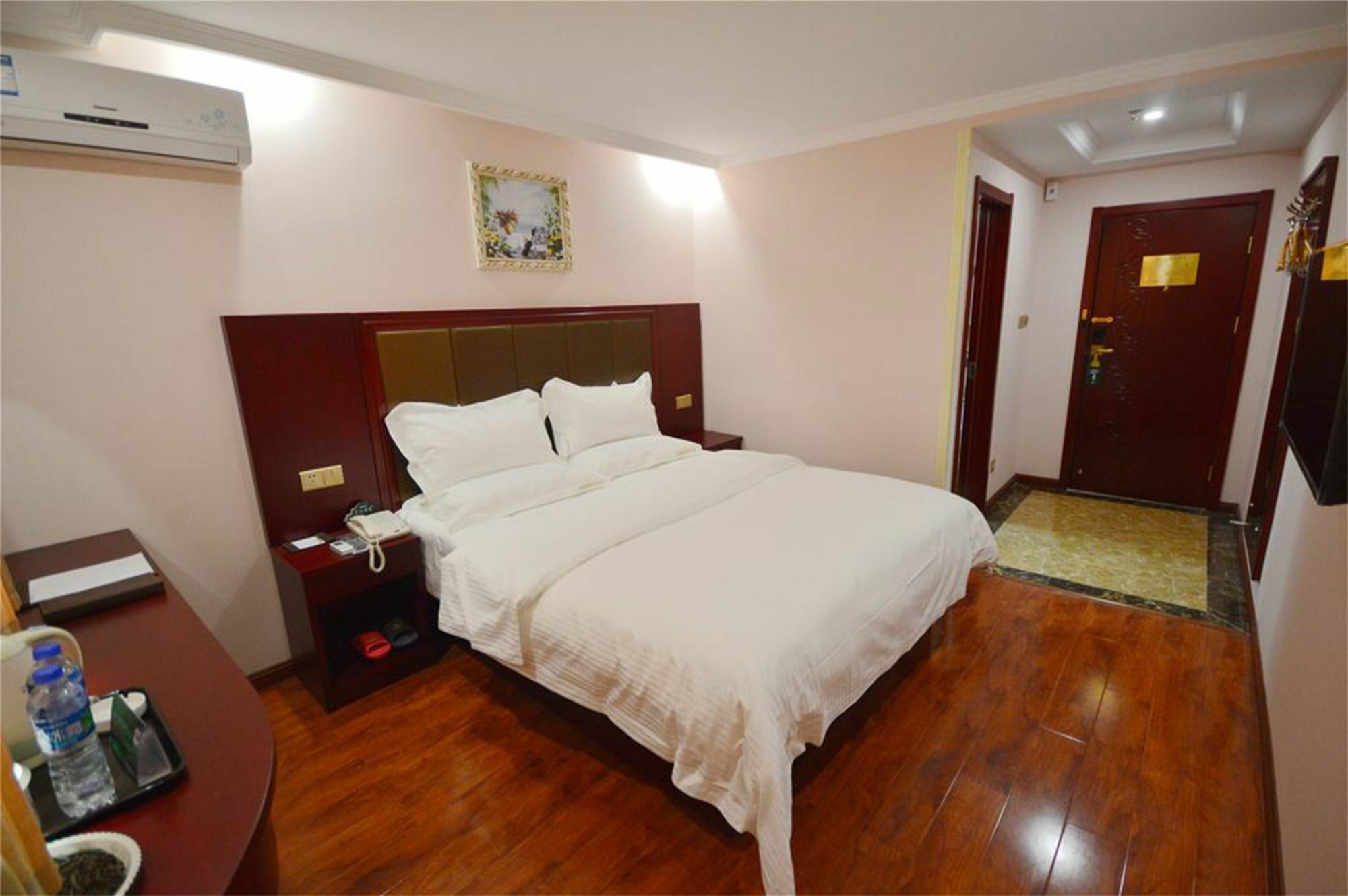 Greentree Alliance Shanghai Chongming Bayi Road Walking Street Hotel Exteriör bild